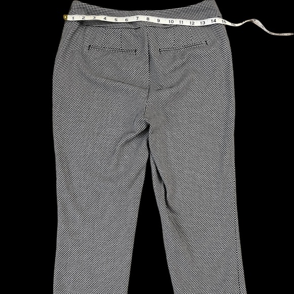 Black and White Ann Taylor Factory Crop Pants - Picture 3 of 4